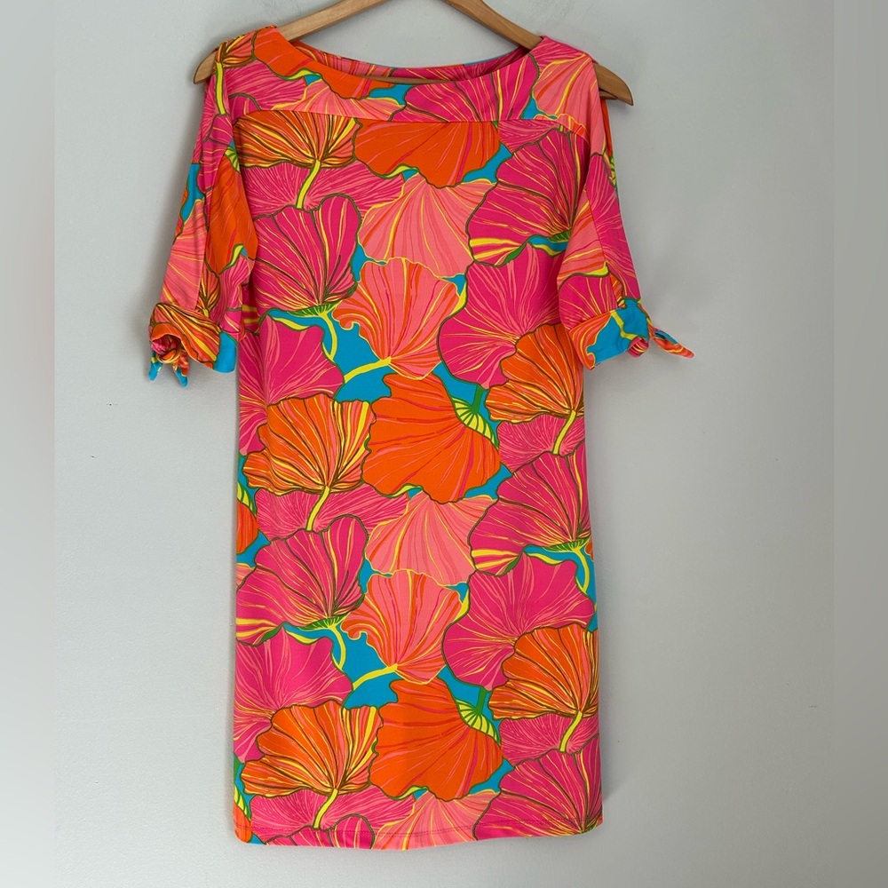 NWOT Trina Turk | Size XS
Vibrant Tropical Floral Off-Shoulder Dress